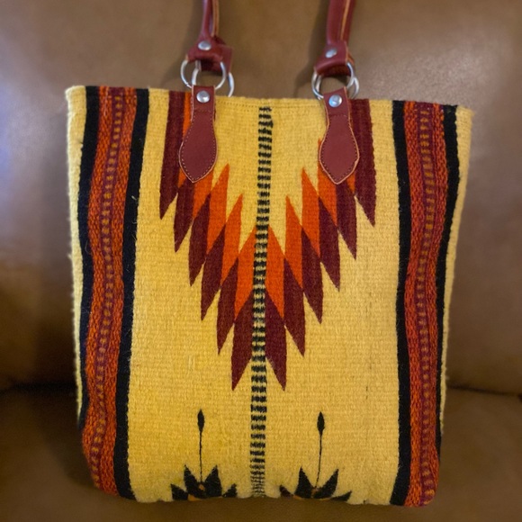 Handmade artisan-crafted Aztec Western print yellow and orange woven wool purse - Picture 4 of 10